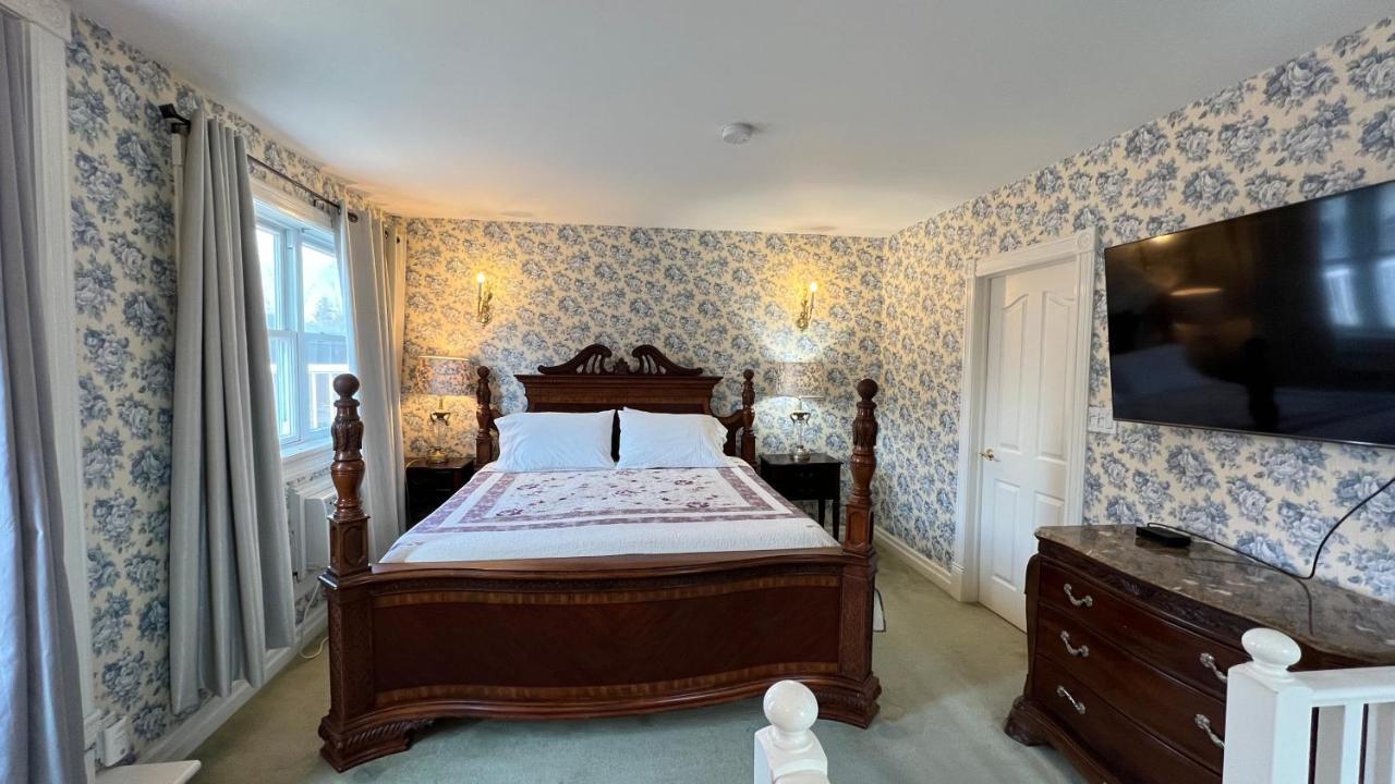 Bedham Hall 3* Niagara Falls